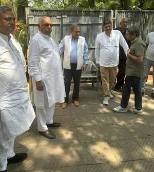 पूर्व केंद्रीय मंत्री बीरेंद्र सिंह ने भाजपा छोड़ी, मंगलवार को कांग्रेस में शामिल होंगे